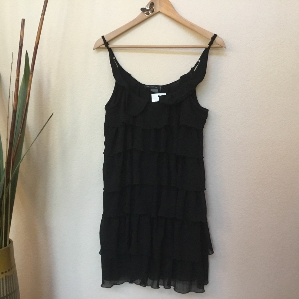 ✅ Crystal Candy Black Sleeveless Ruffle Dress